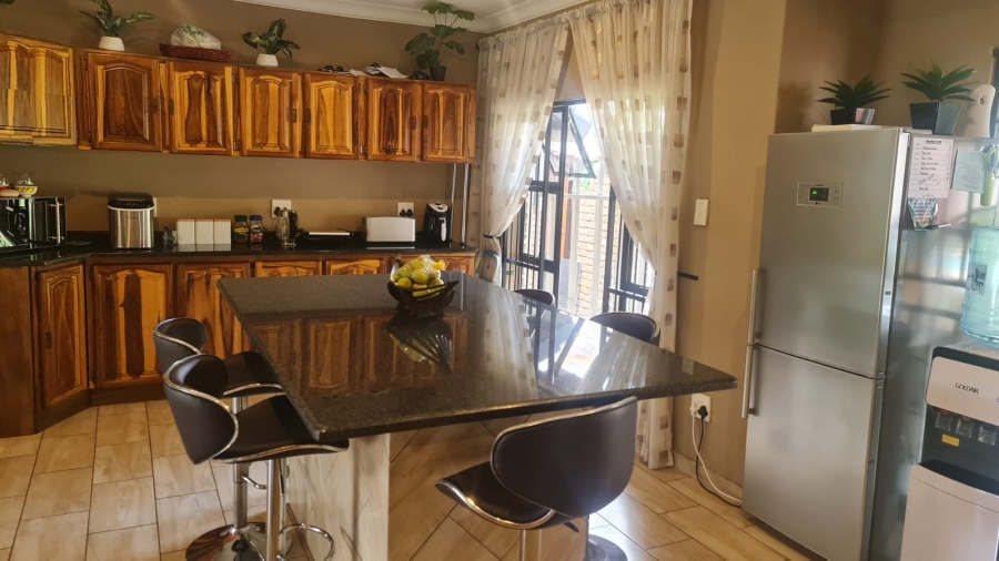 7 Bedroom Property for Sale in Cashan North West